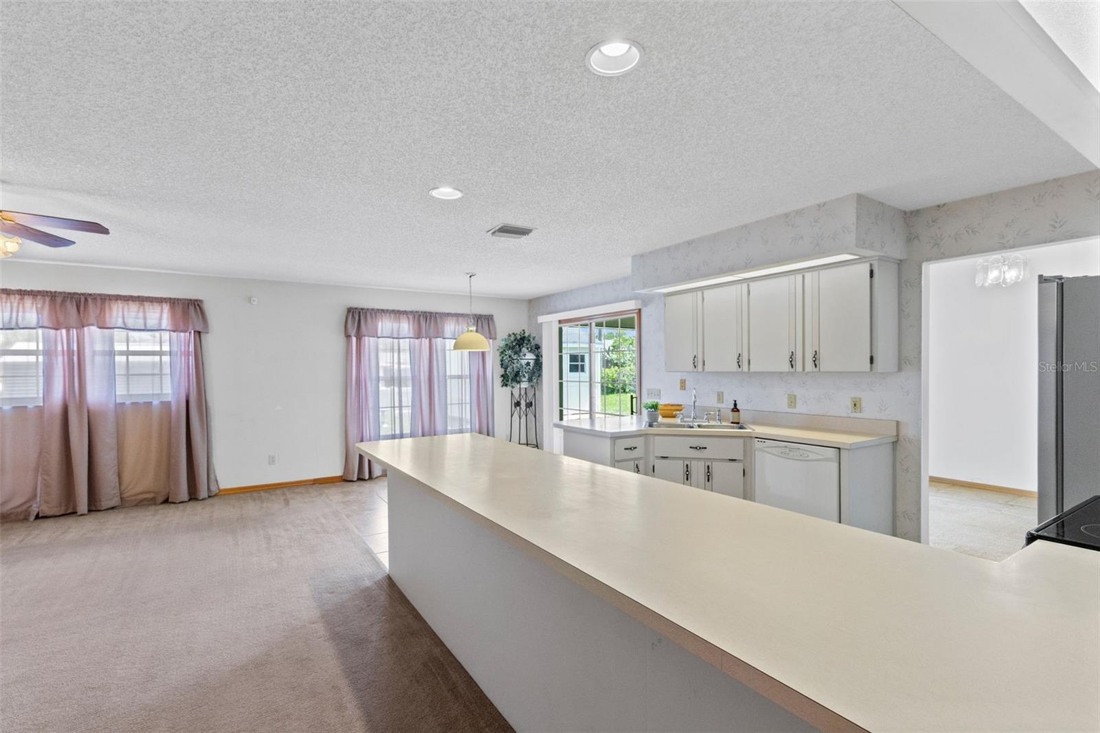 DELTONA LAKES UNIT 04 - Residential