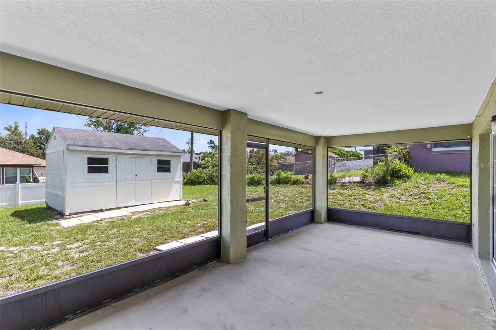 DELTONA LAKES UNIT 04 - Residential