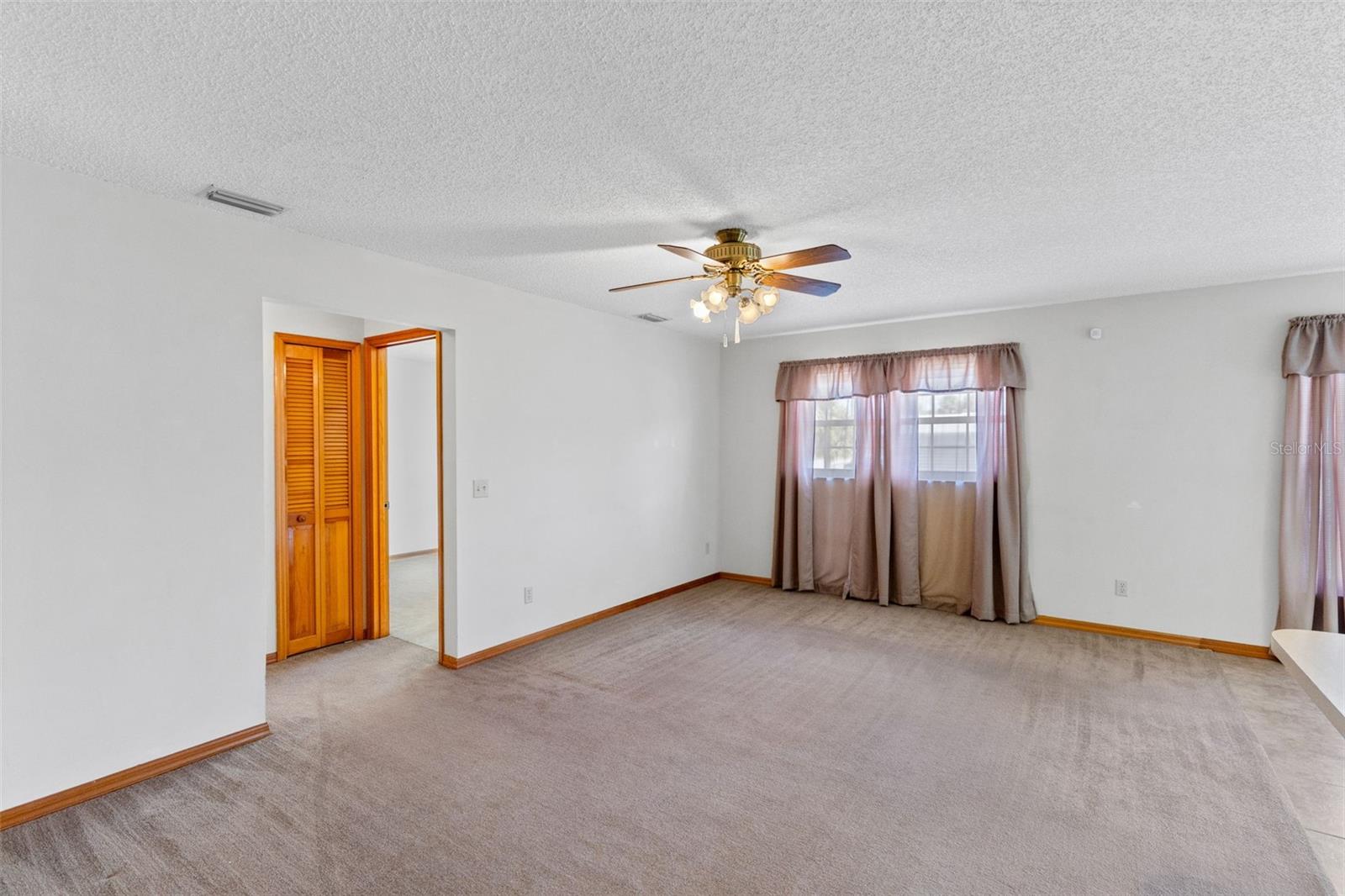 DELTONA LAKES UNIT 04 - Residential
