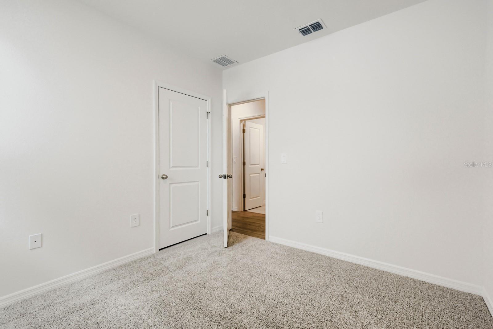 LEYLAND PRESERVE LOT 31 EASE DES IN ORB 4512 PG796 - Residential