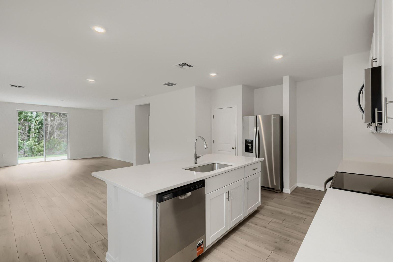 LEYLAND PRESERVE LOT 31 EASE DES IN ORB 4512 PG796 - Residential