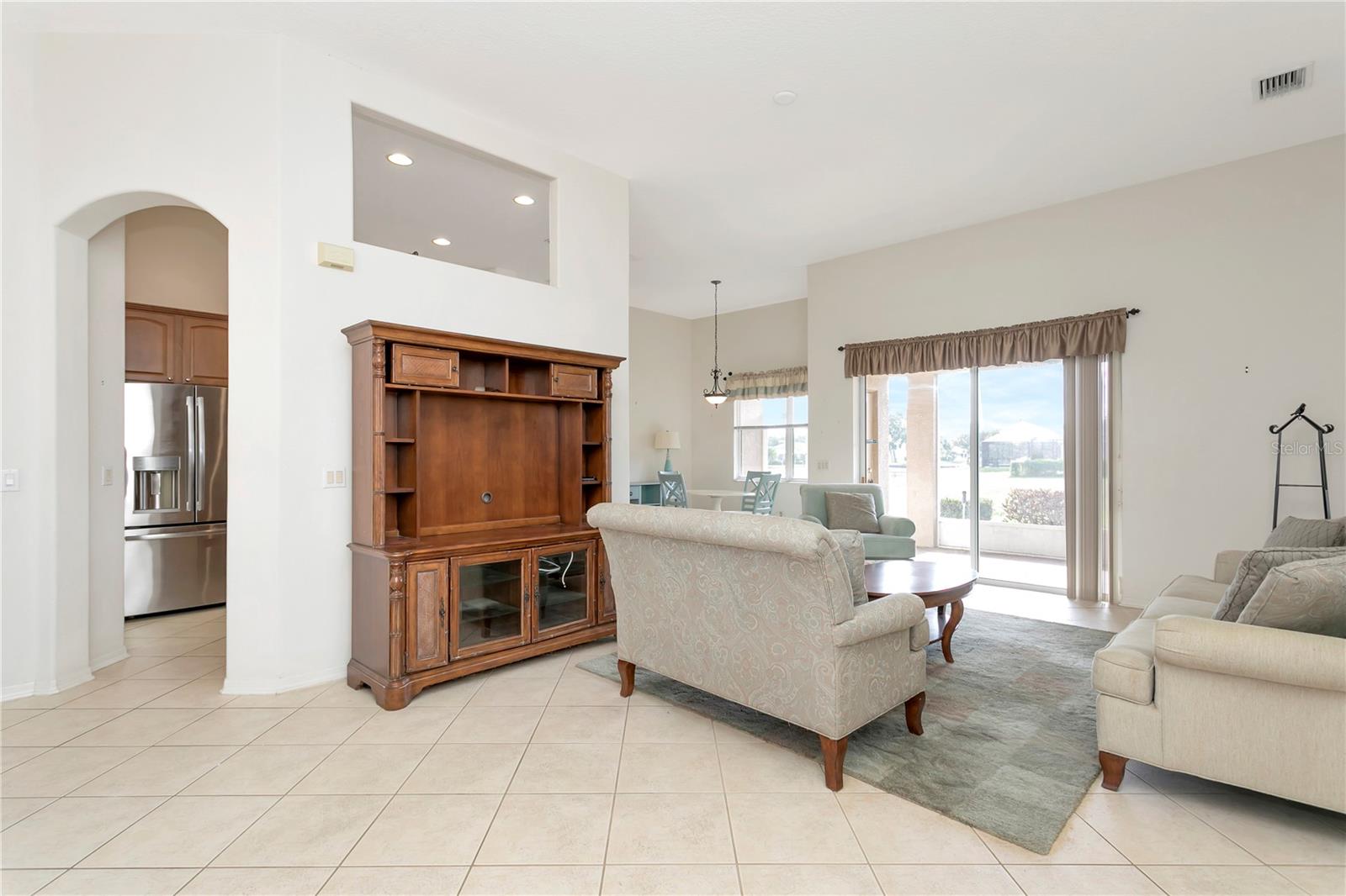 HIGHLAND RIDGE - Residential