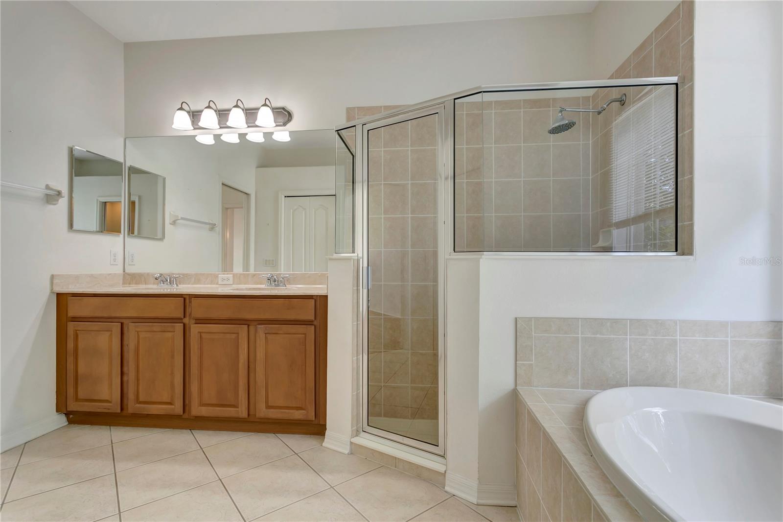 HIGHLAND RIDGE - Residential