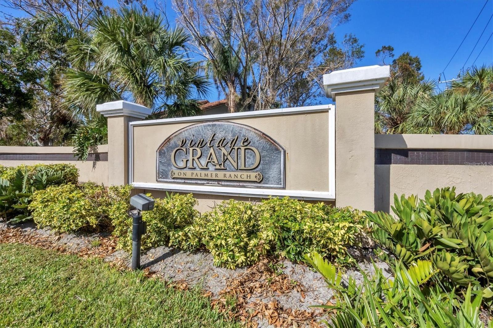VINTAGE GRAND - Residential