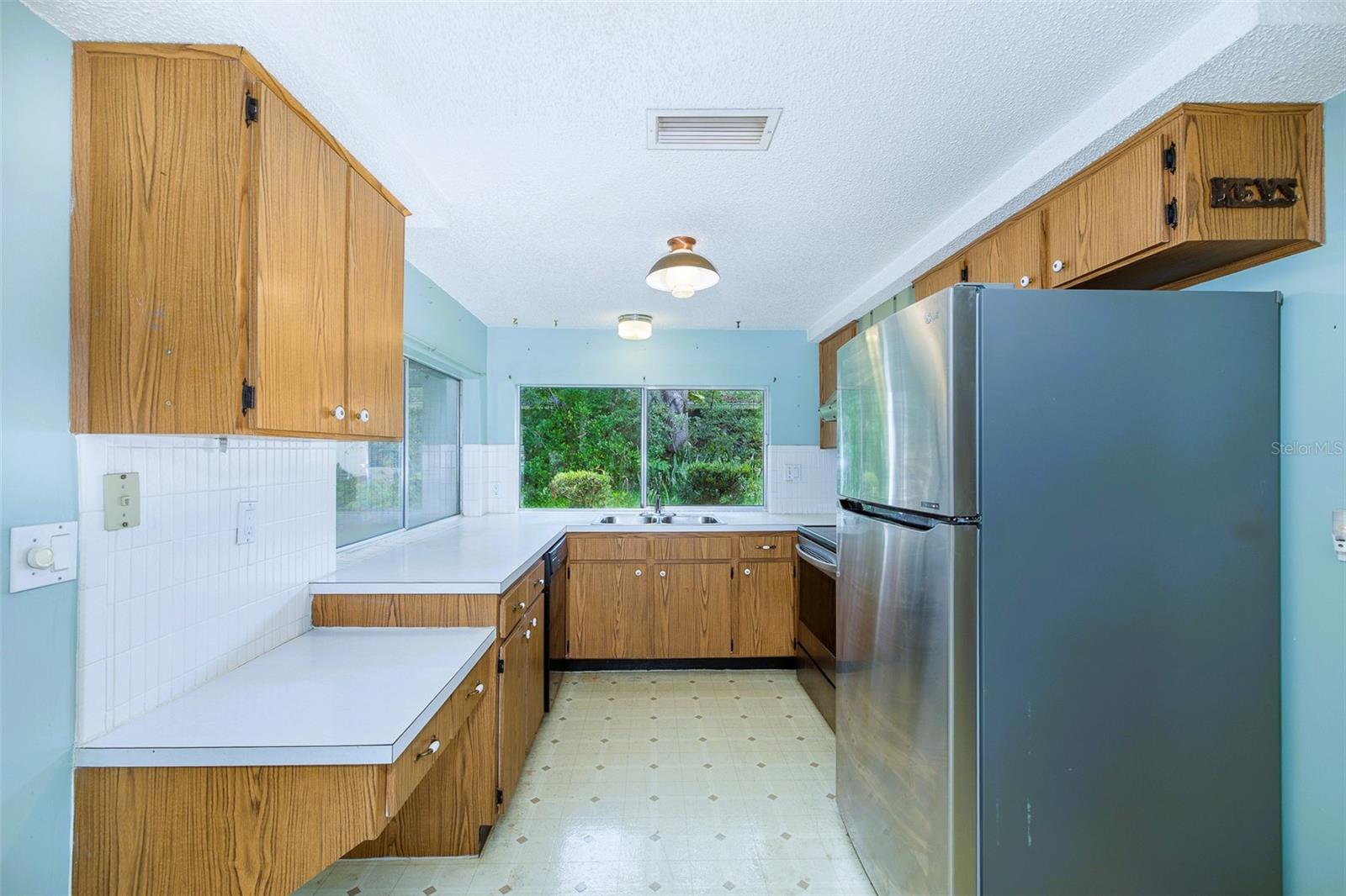 BEACON WOODS VILLAGE - Residential