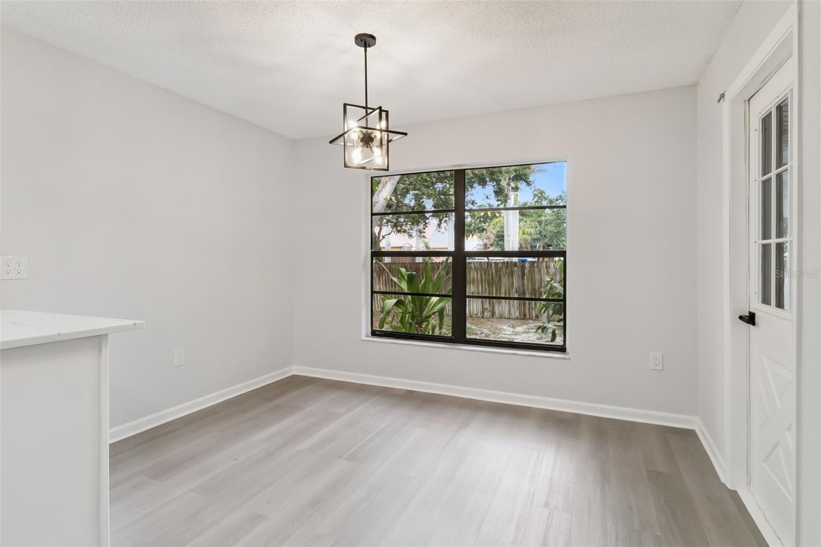 HARBOR OAKS - Residential