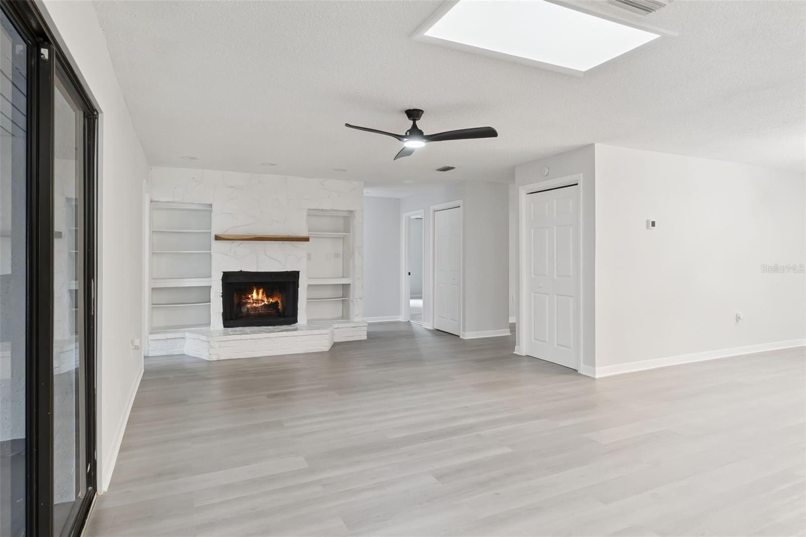 HARBOR OAKS - Residential