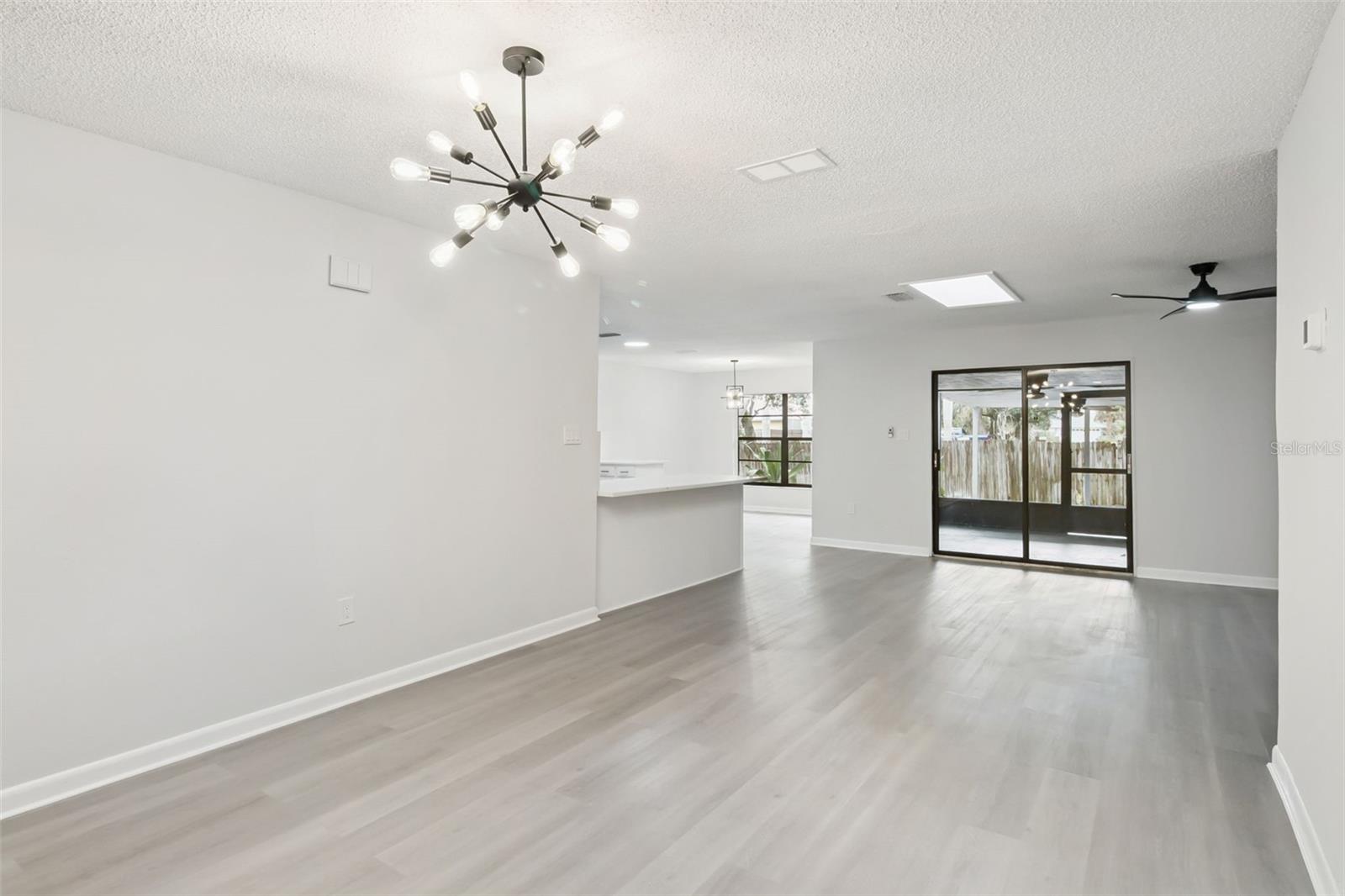 HARBOR OAKS - Residential