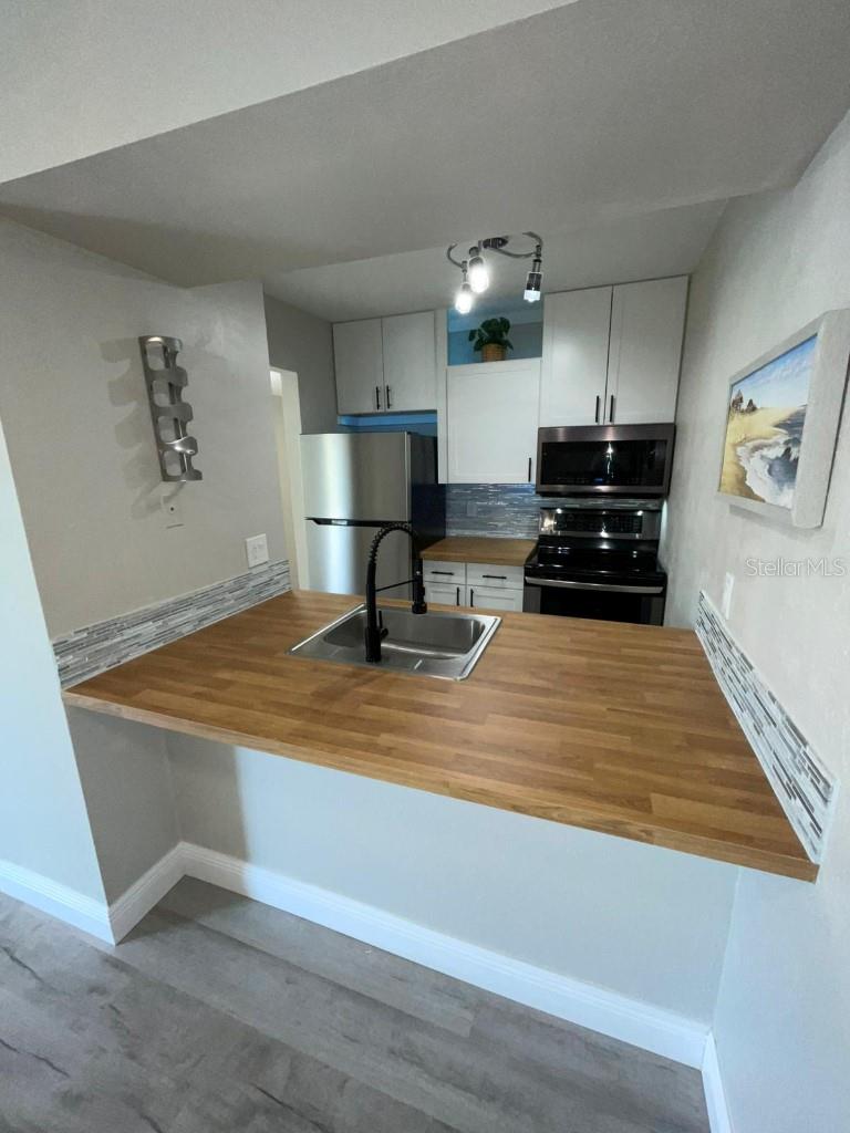 FOUNTAIN SQUARE CONDO - Residential