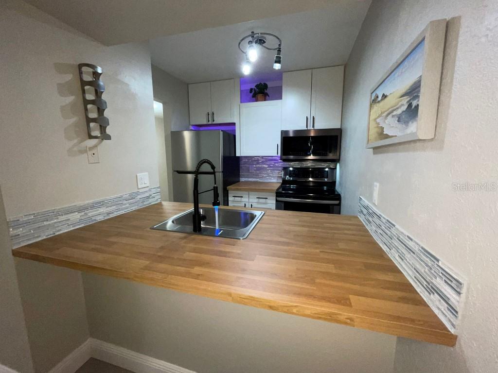 FOUNTAIN SQUARE CONDO - Residential