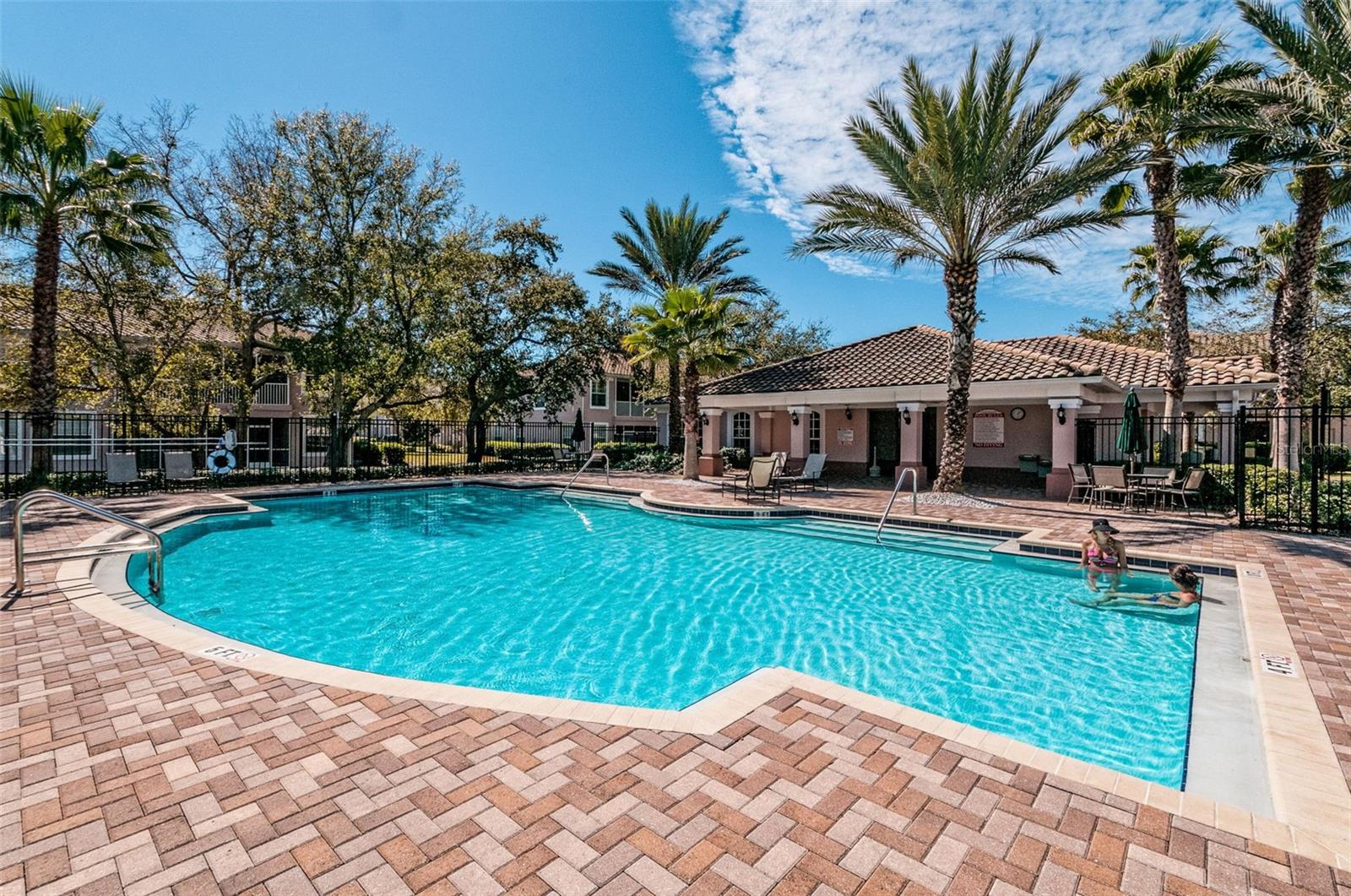 COACHMAN RESERVE CONDO - Residential
