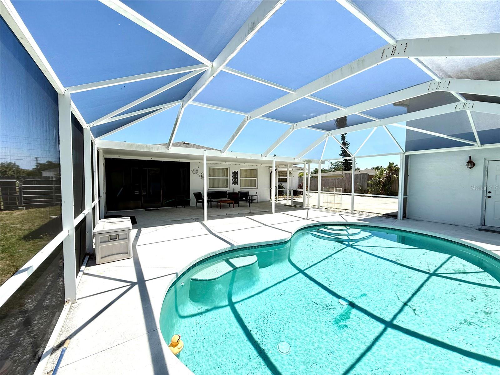 LAUREL VILLA - Residential