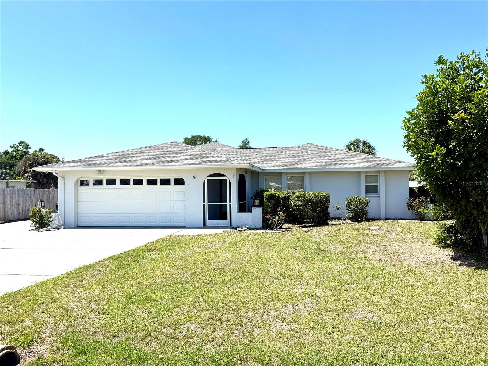 LAUREL VILLA - Residential