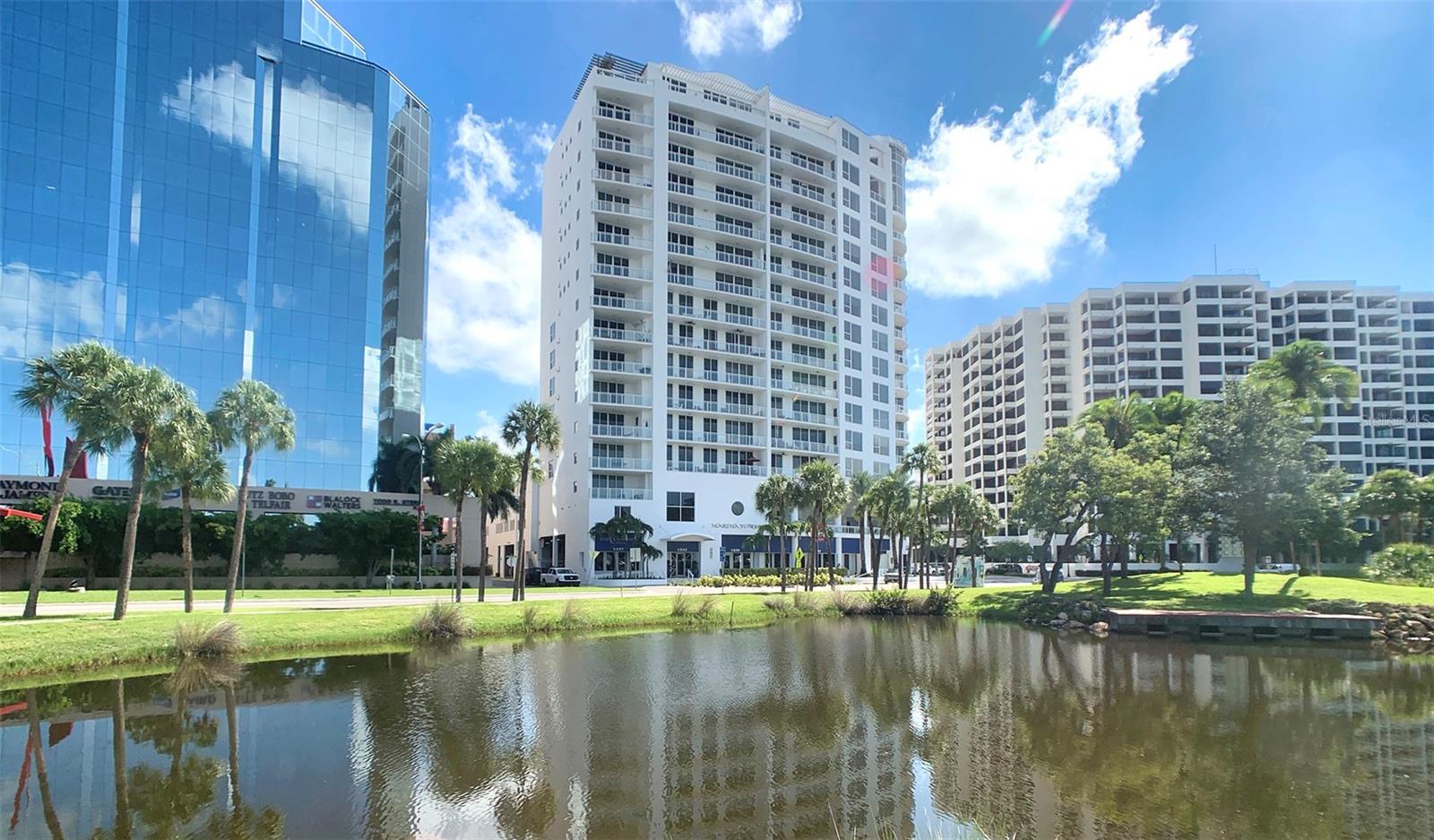 MARINA TOWER - Residential