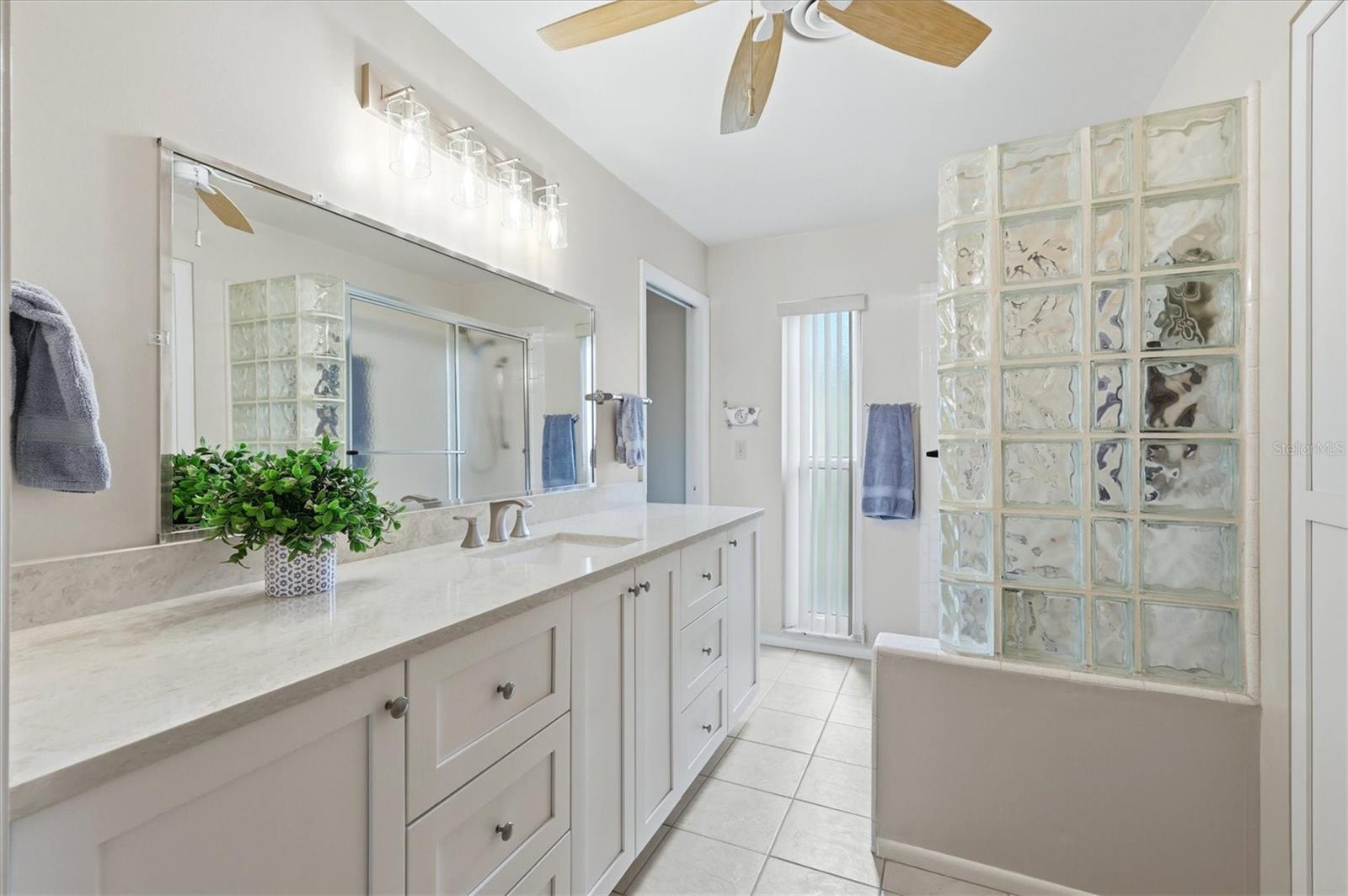 DE SOTO LAKES - Residential