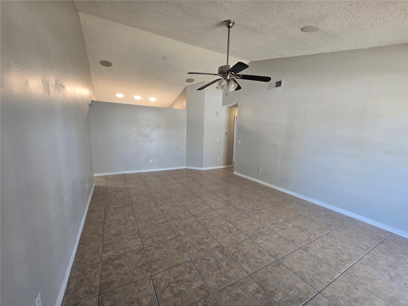 BOYETTE SPGS SEC B UN #2 - Residential Lease