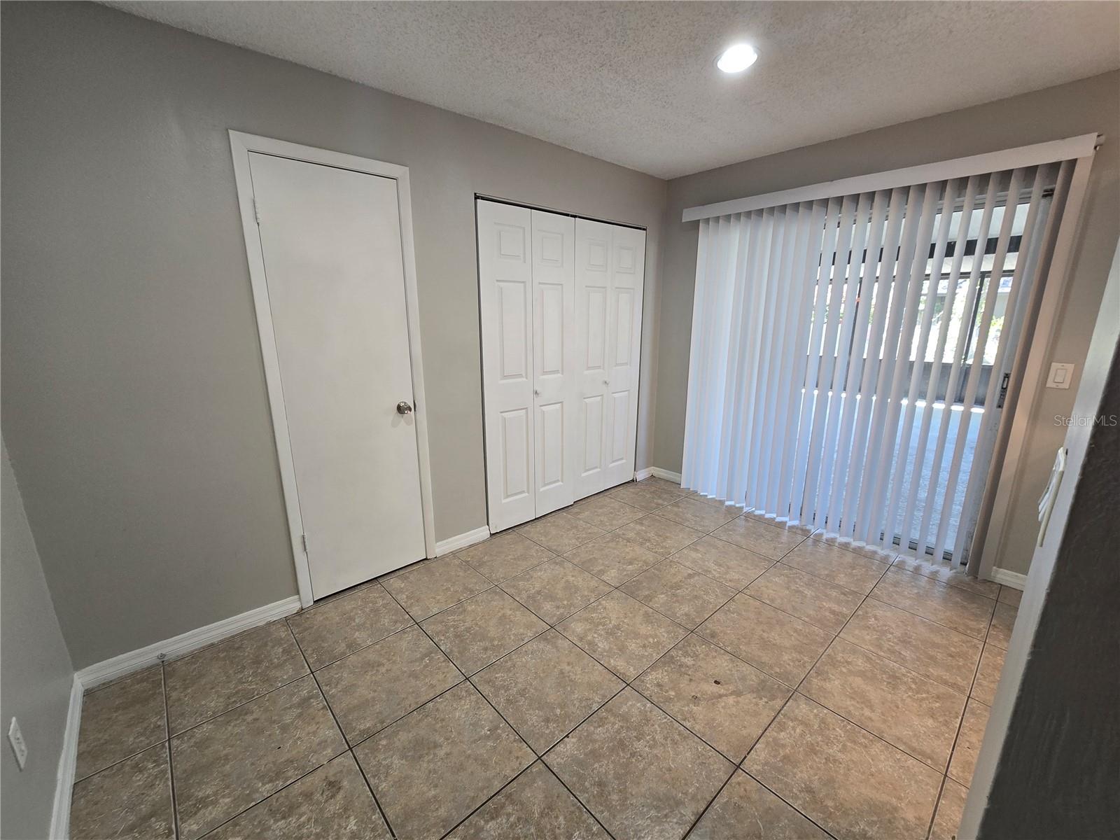 BOYETTE SPGS SEC B UN #2 - Residential Lease