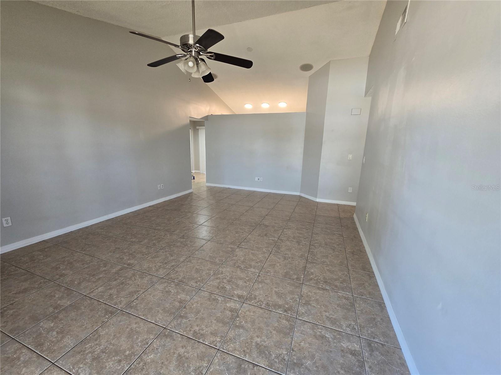 BOYETTE SPGS SEC B UN #2 - Residential Lease