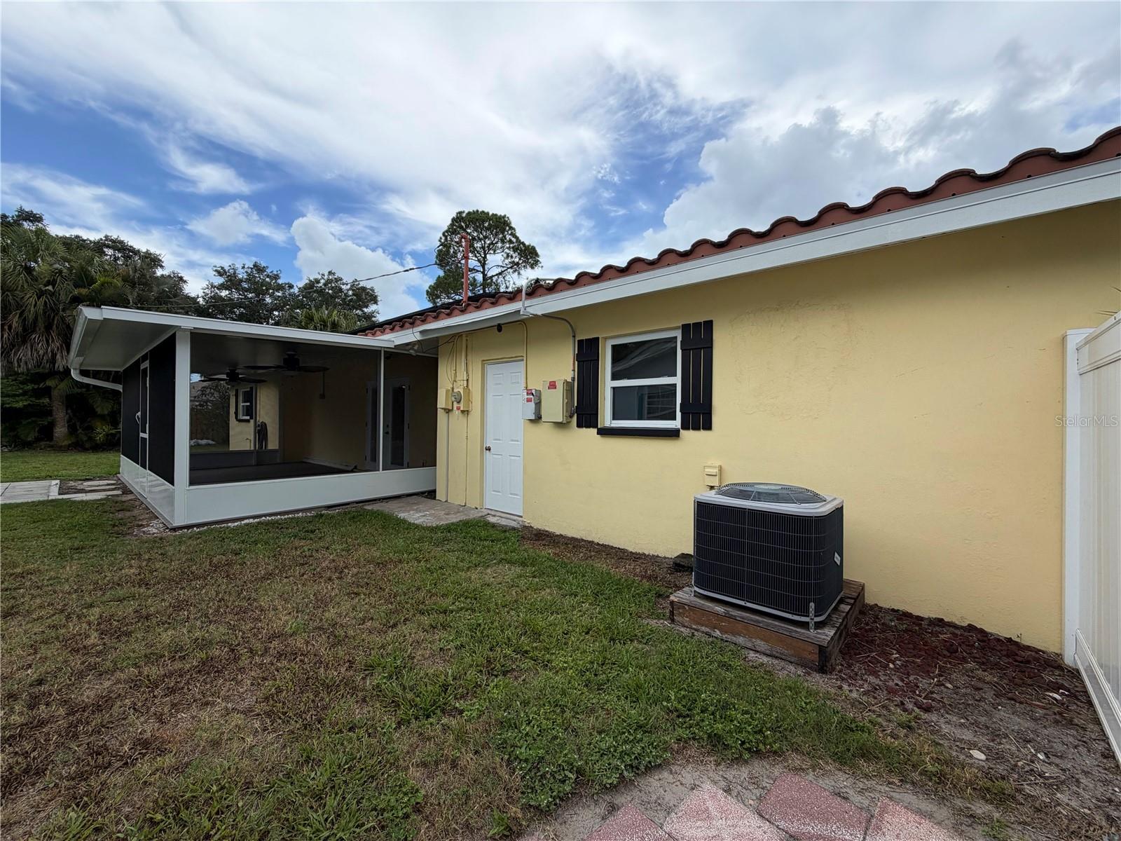 DUNEDIN ISLES COUNTRY CLUB SEC A - Residential