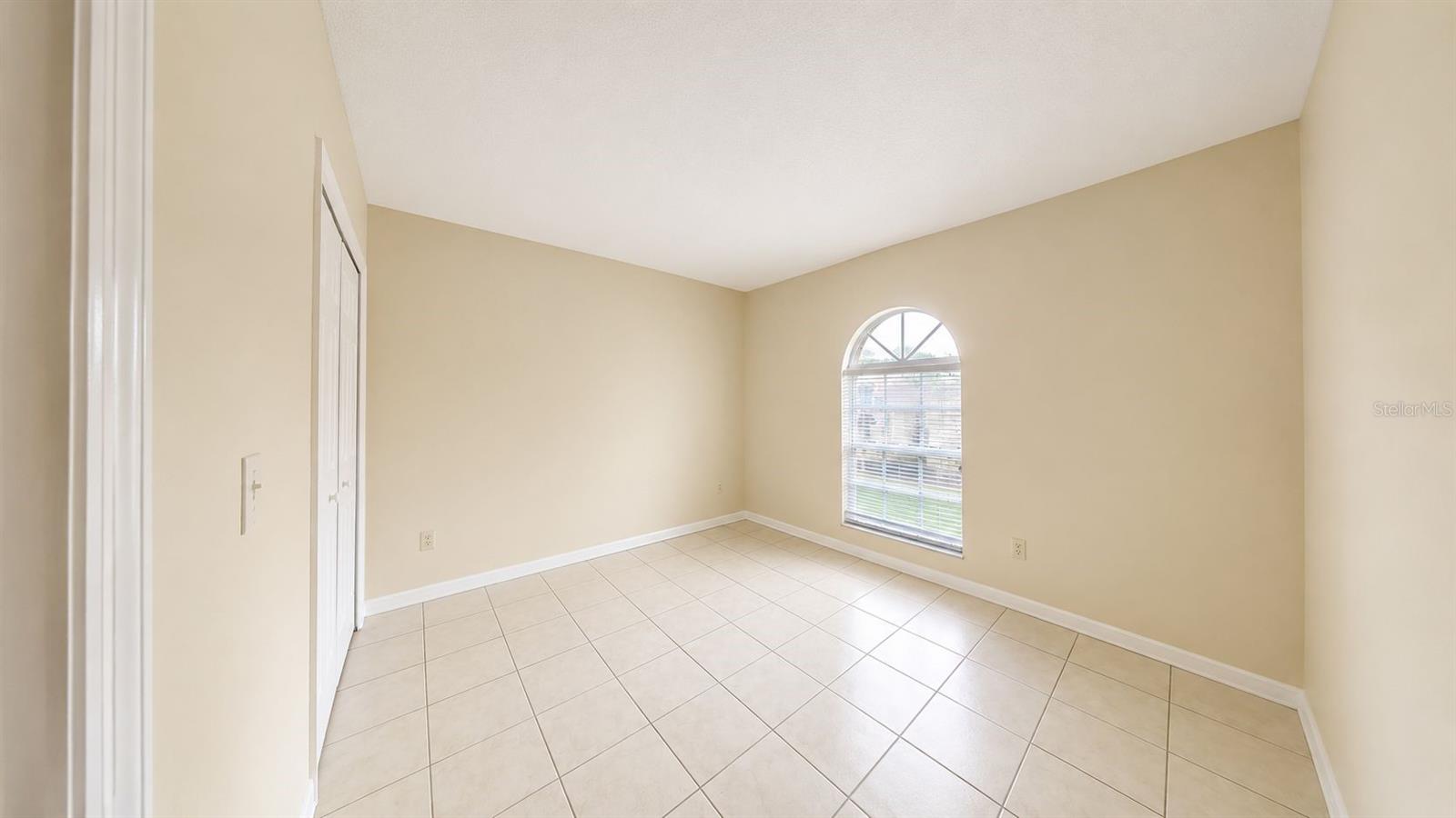 SUNRIDGE WOODS PH 01 - Residential Lease