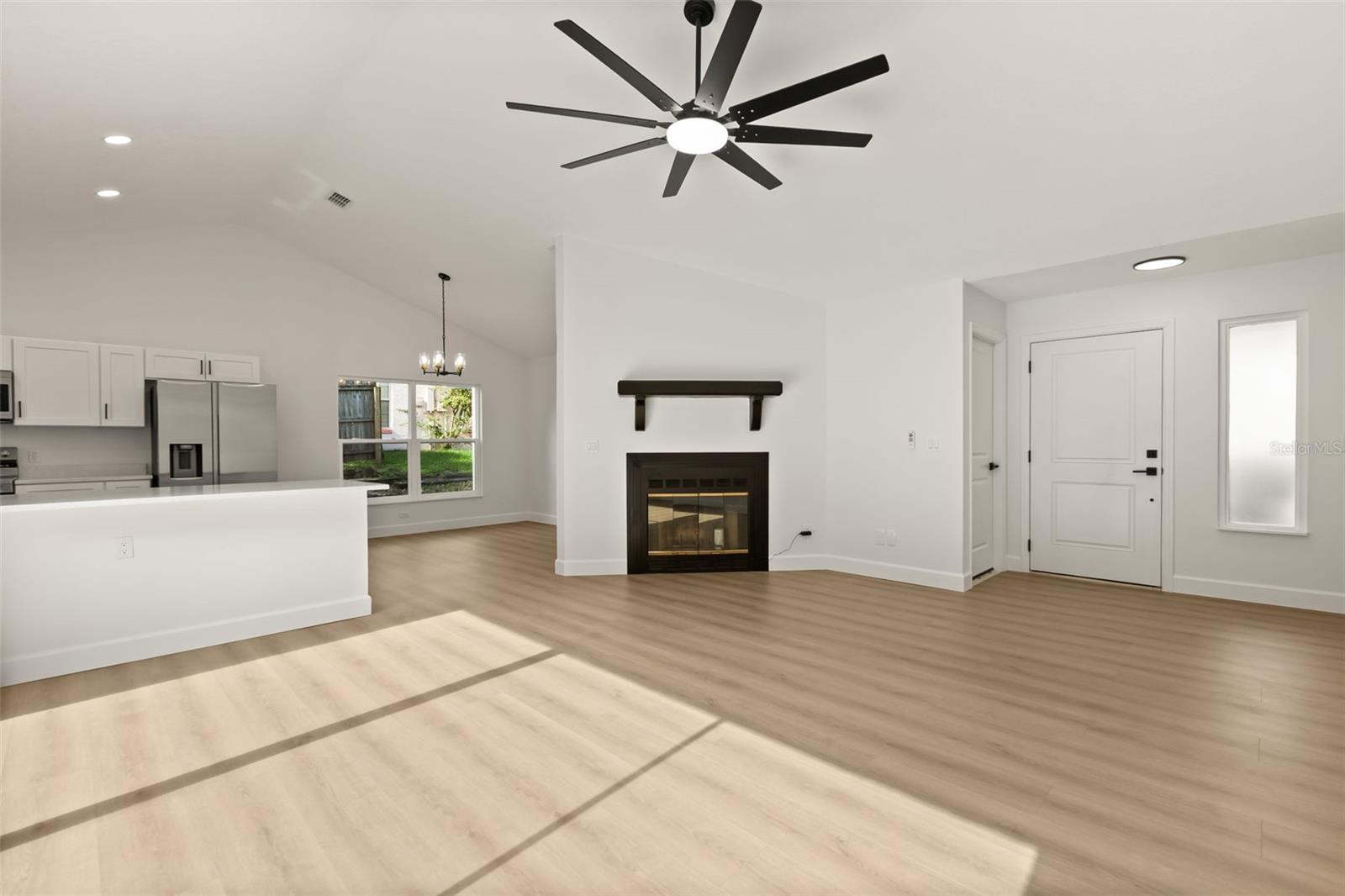 SILVER RIDGE PH 02 - Residential