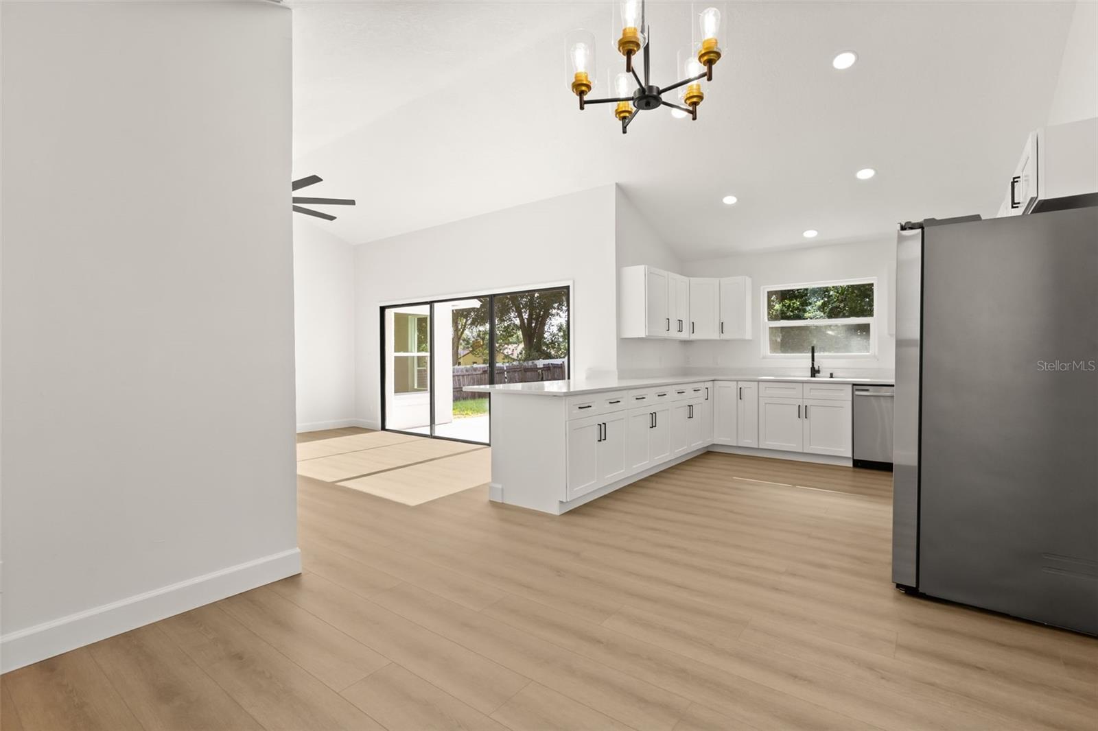 SILVER RIDGE PH 02 - Residential