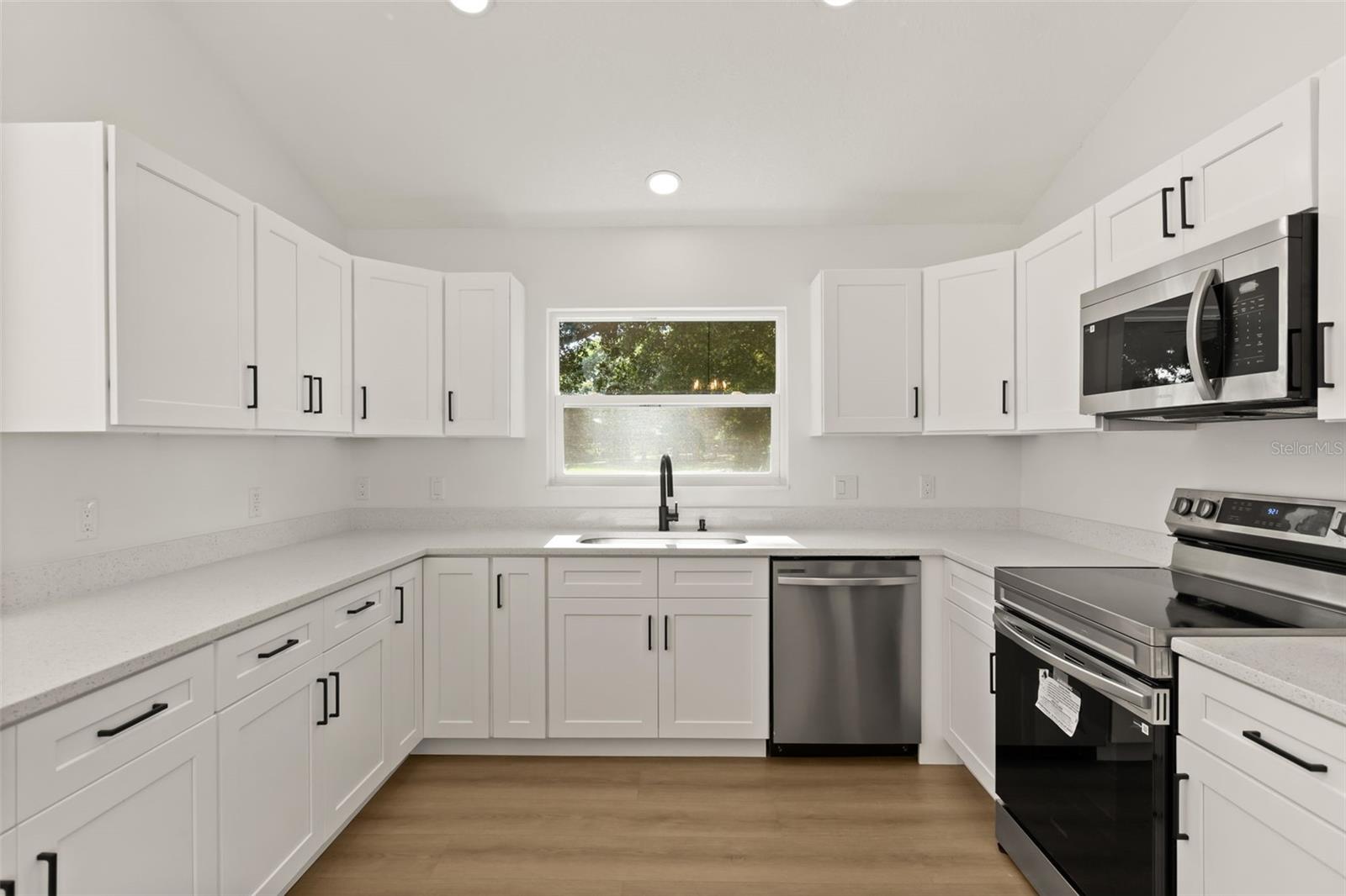 SILVER RIDGE PH 02 - Residential