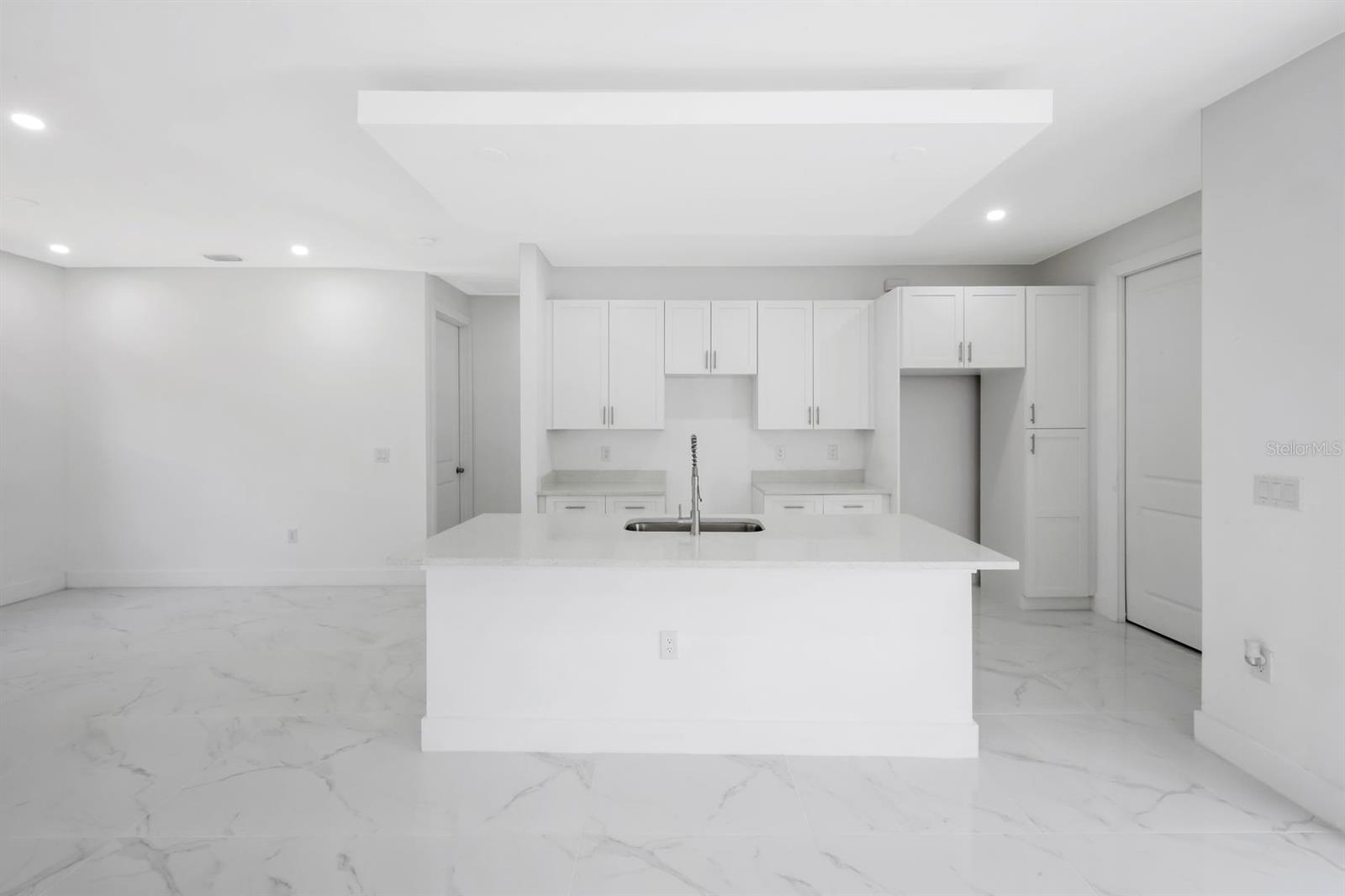 MIRROR LAKES UNIT 18 - Residential