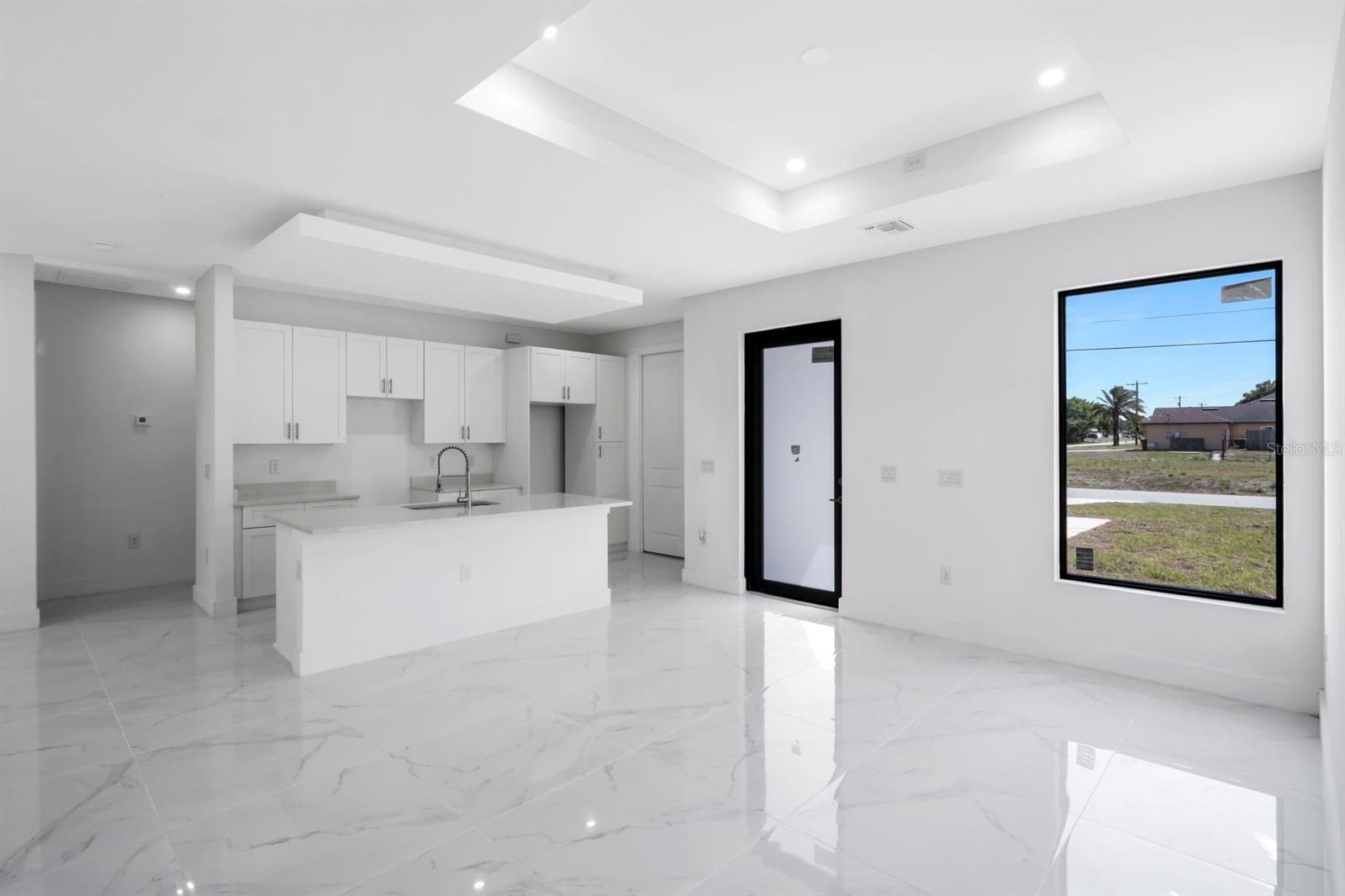 MIRROR LAKES UNIT 18 - Residential