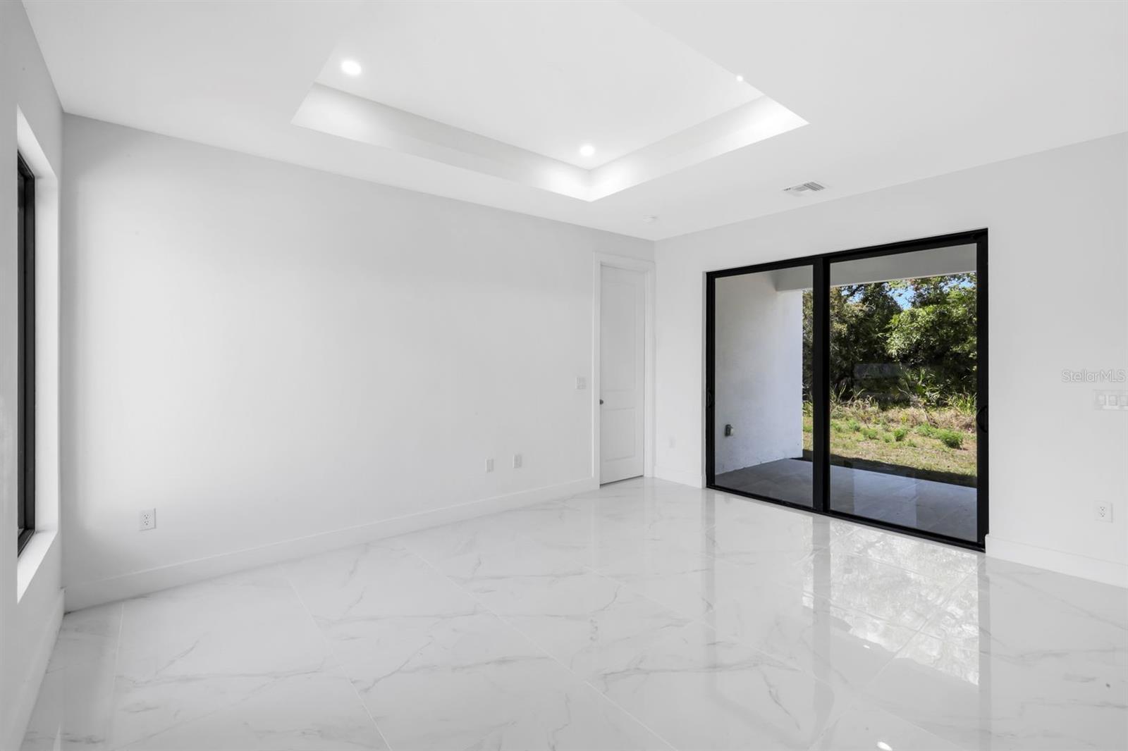 MIRROR LAKES UNIT 18 - Residential
