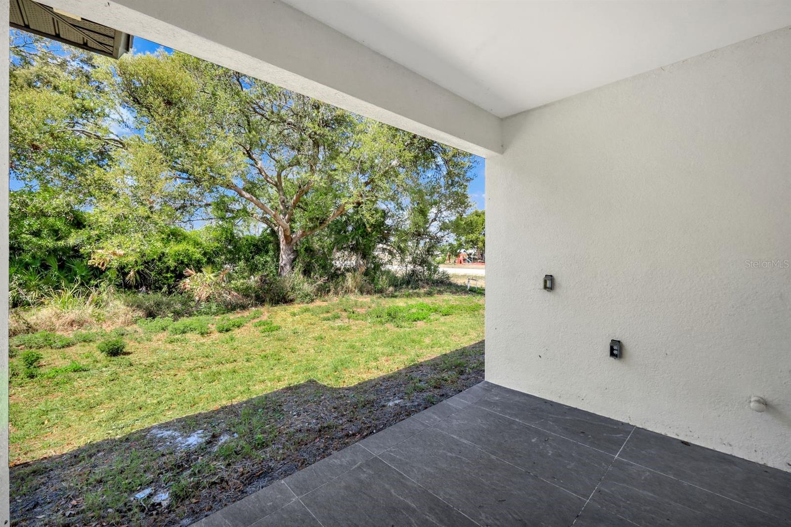 MIRROR LAKES UNIT 18 - Residential