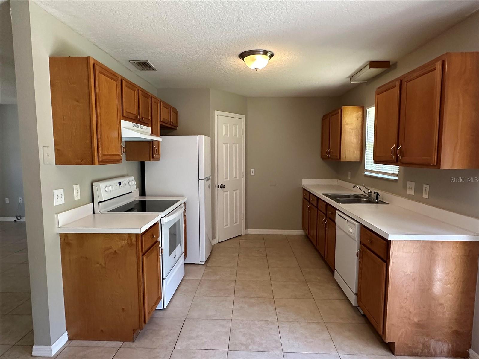 DELTONA LAKES UNIT 33 - Residential
