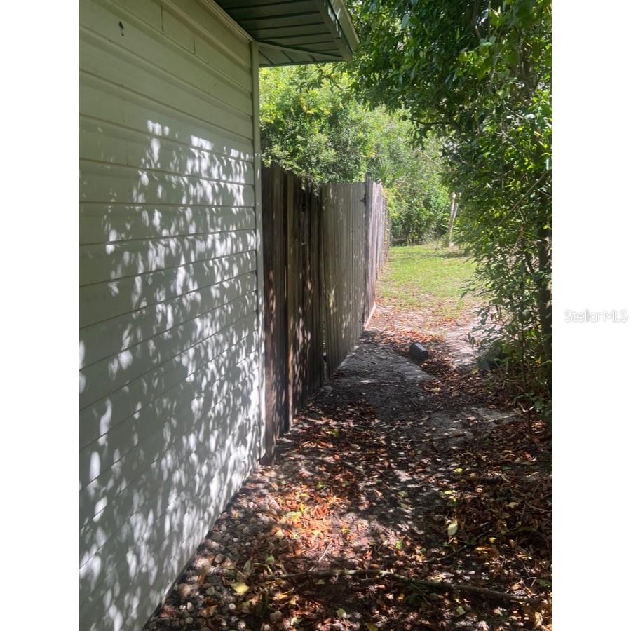 DELTONA LAKES UNIT 33 - Residential