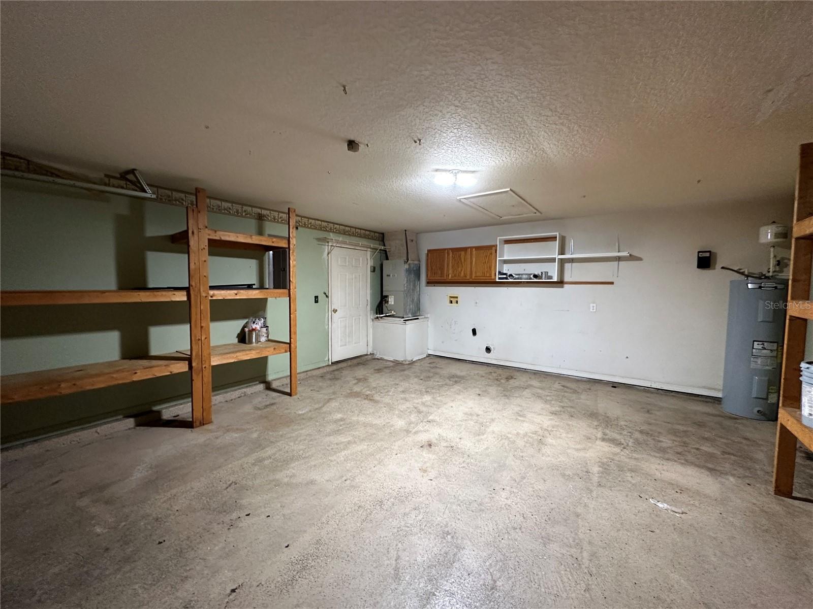 DELTONA LAKES UNIT 33 - Residential