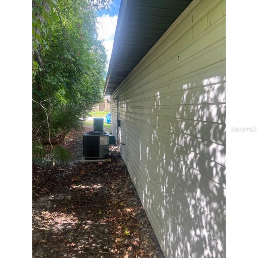 DELTONA LAKES UNIT 33 - Residential