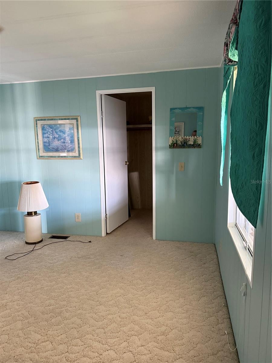 LAKE TARPON MOBILE HOME VILLAGE - Residential Lease