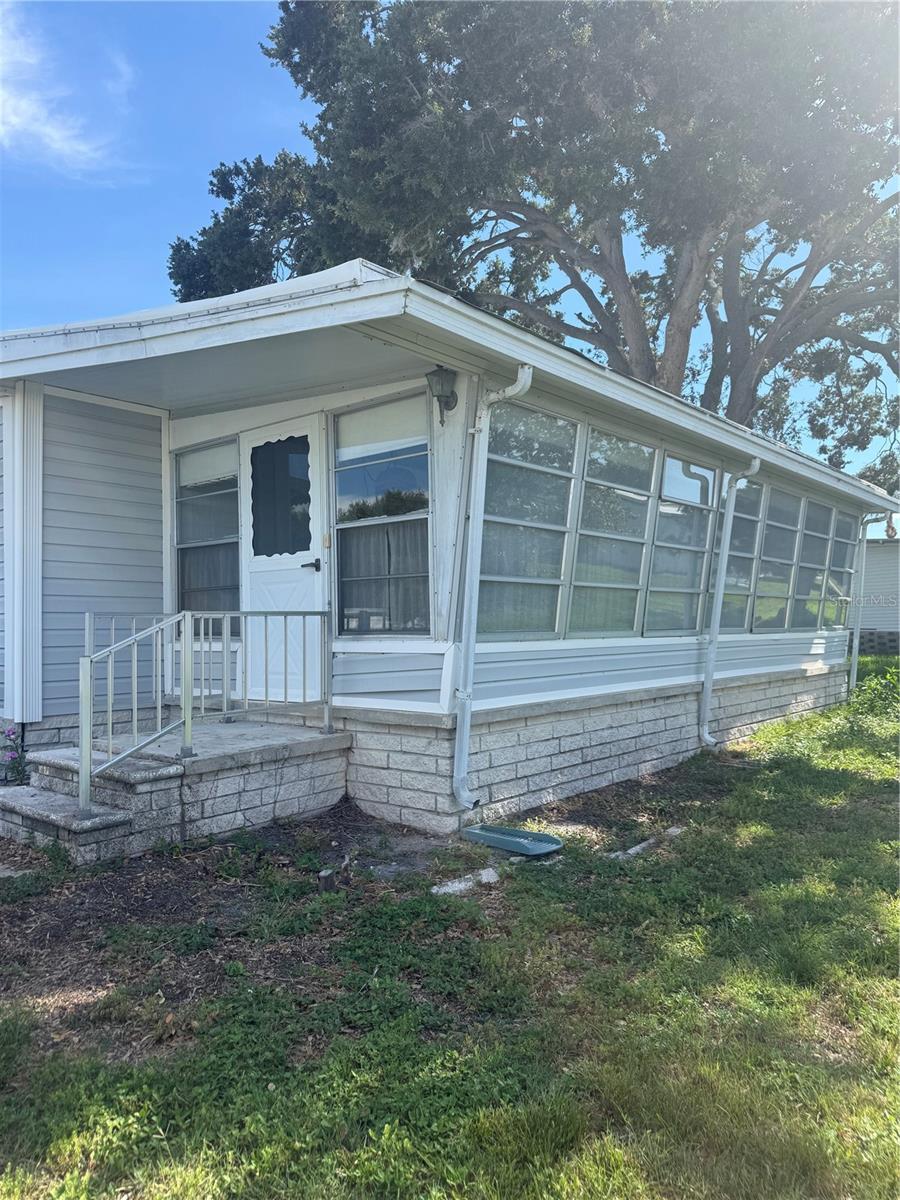 LAKE TARPON MOBILE HOME VILLAGE - Residential Lease