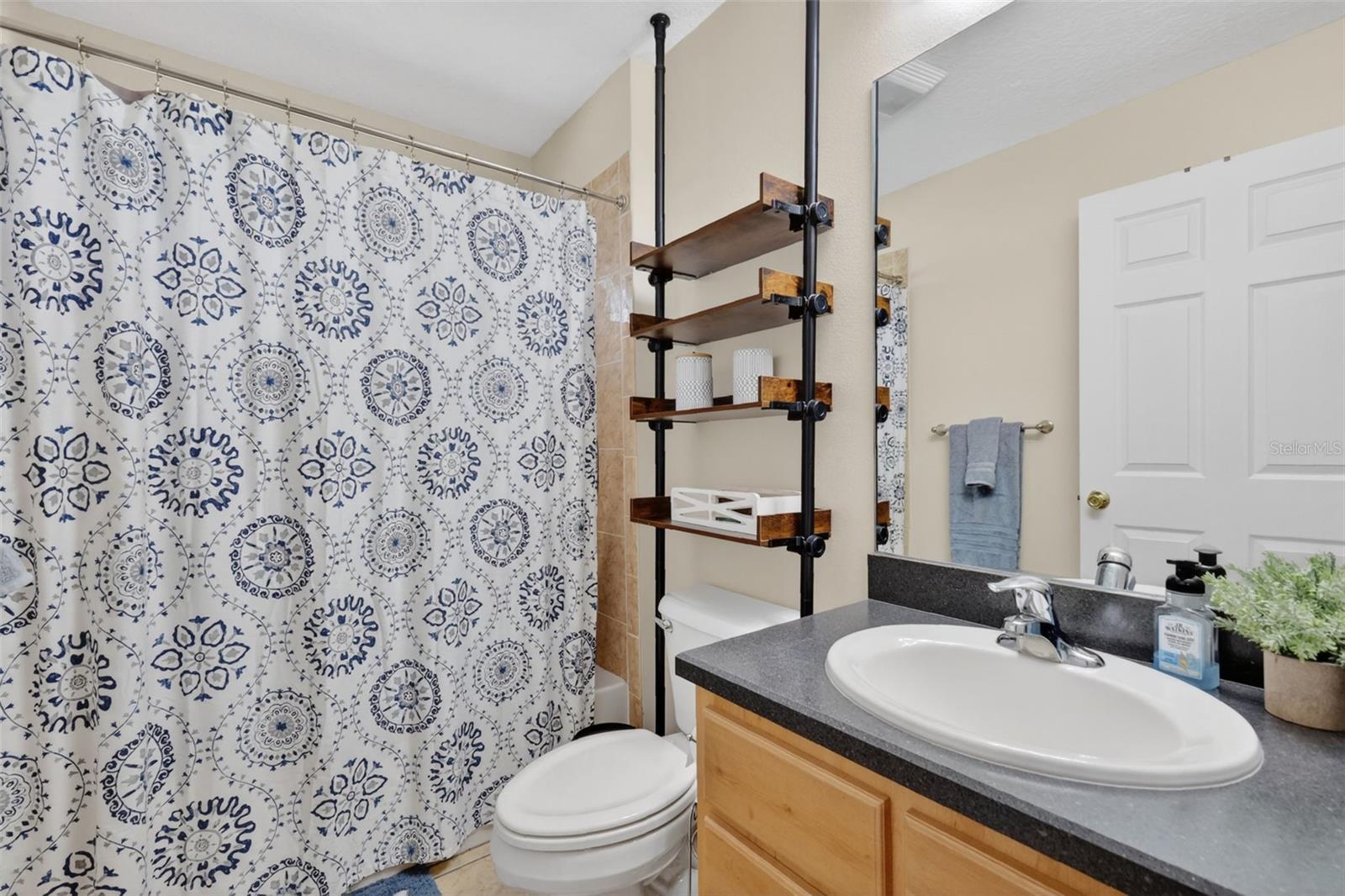 LAKE IDLEWILD ESTATES - Residential