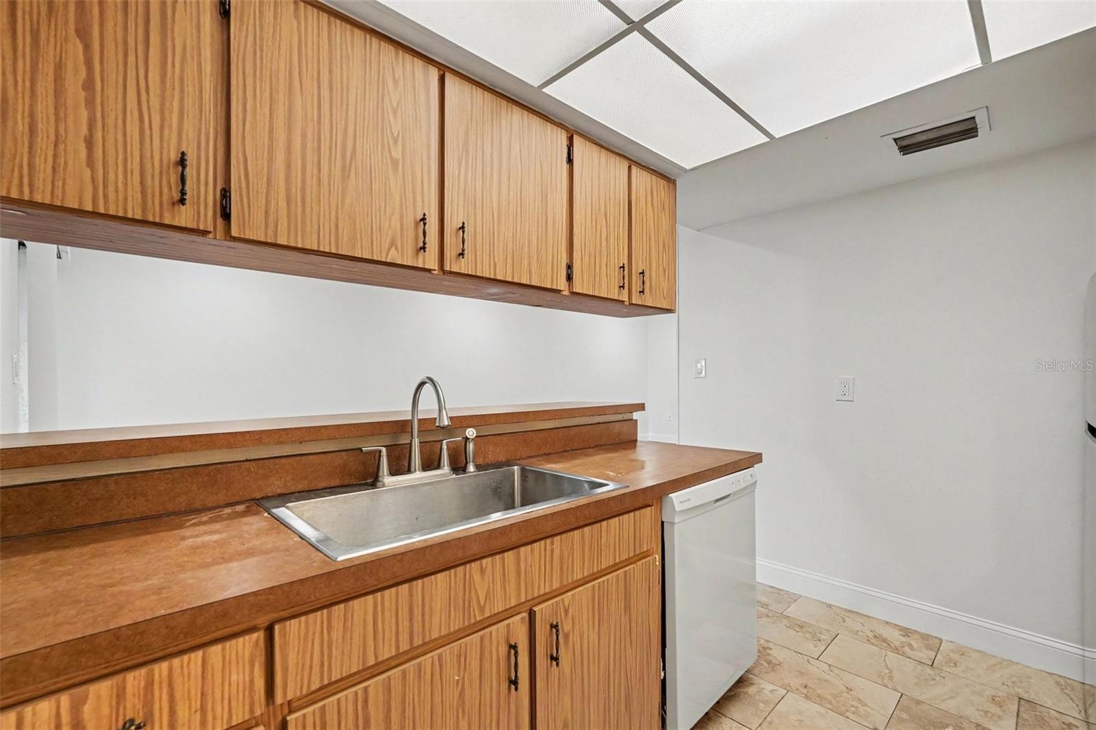 TERRACE PARK SUB - Residential Lease