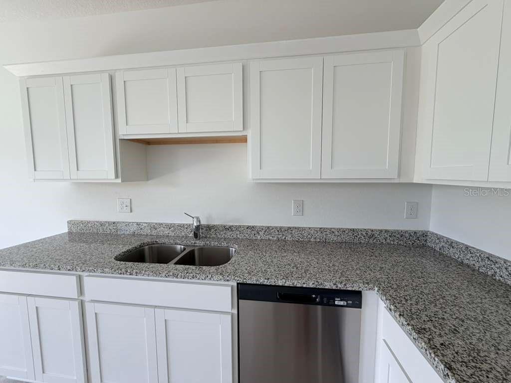 TEMPLES XING - Residential Lease
