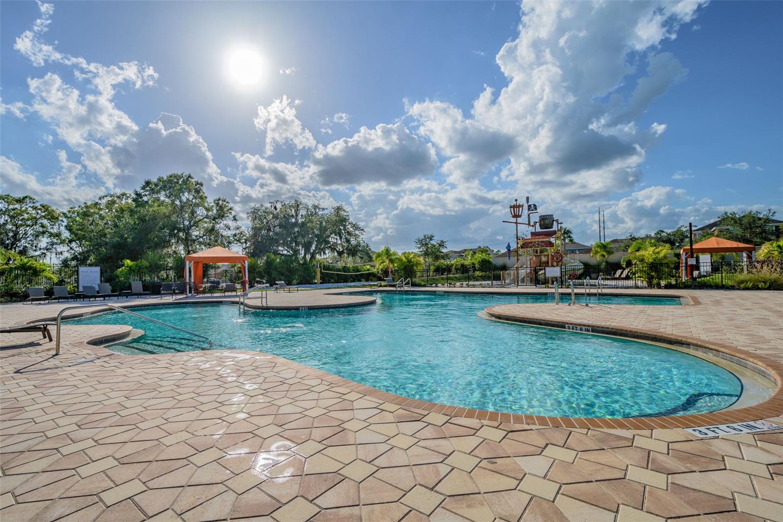 CHANNING PARK - Residential