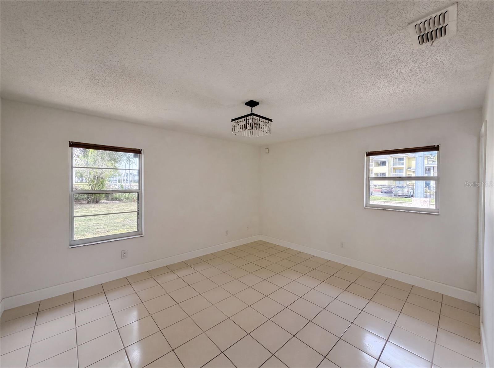 SOUTH POINTE - Residential