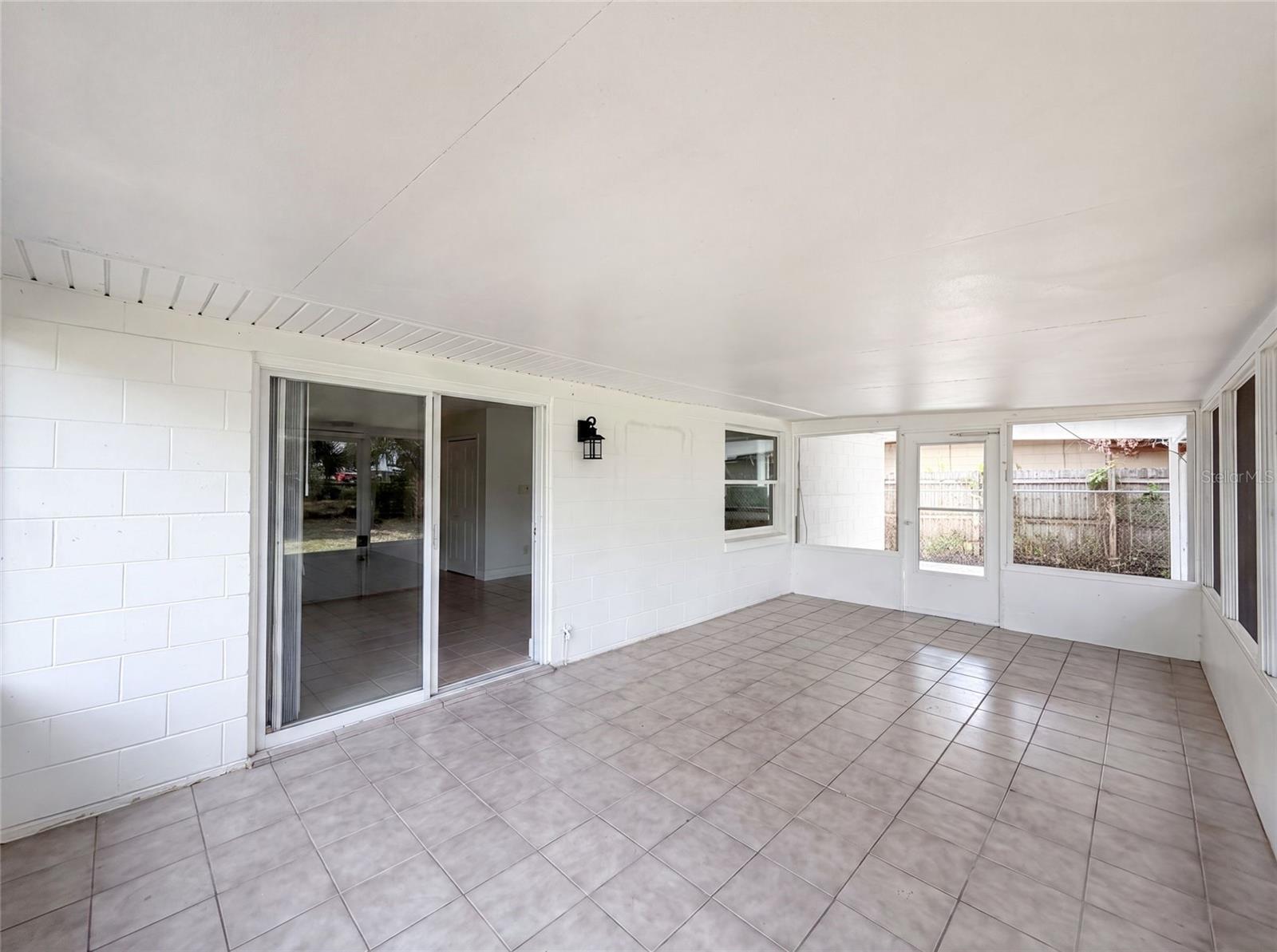 SOUTH POINTE - Residential