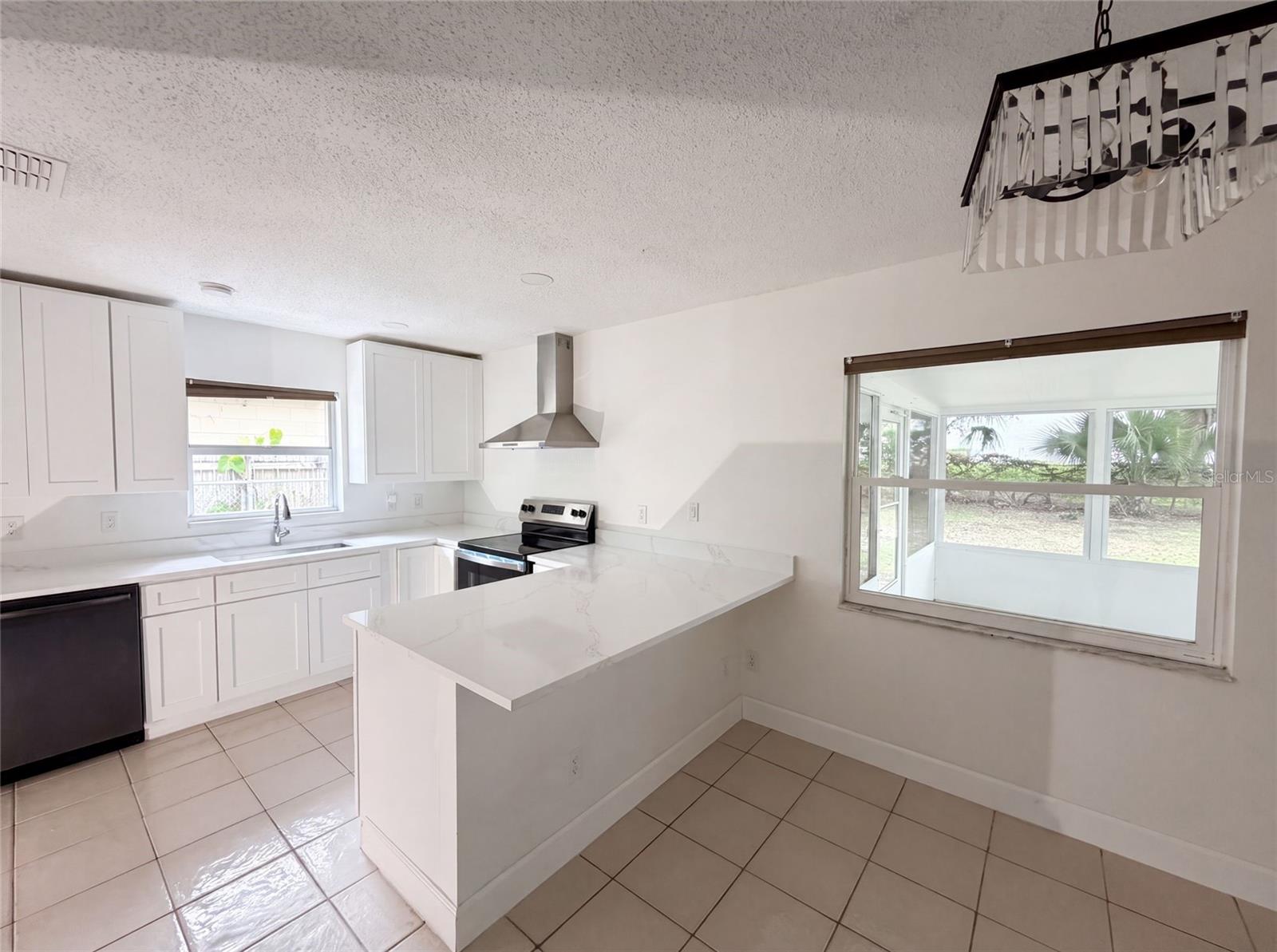 SOUTH POINTE - Residential