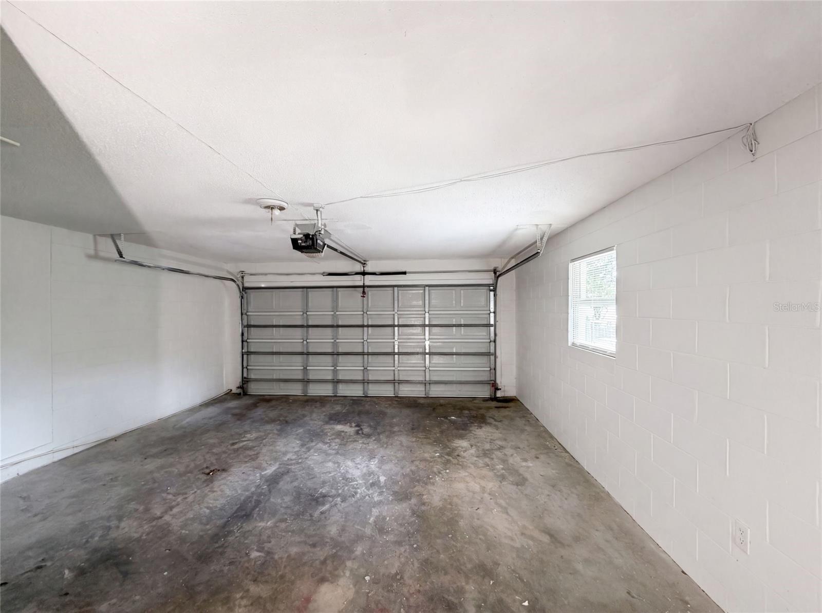 SOUTH POINTE - Residential