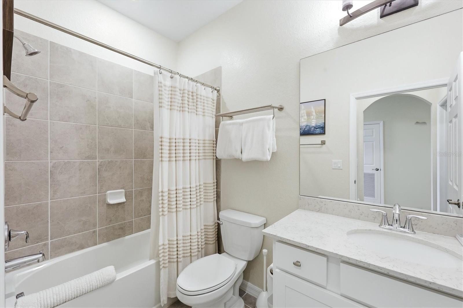 LAKEWOOD NATIONAL - Residential