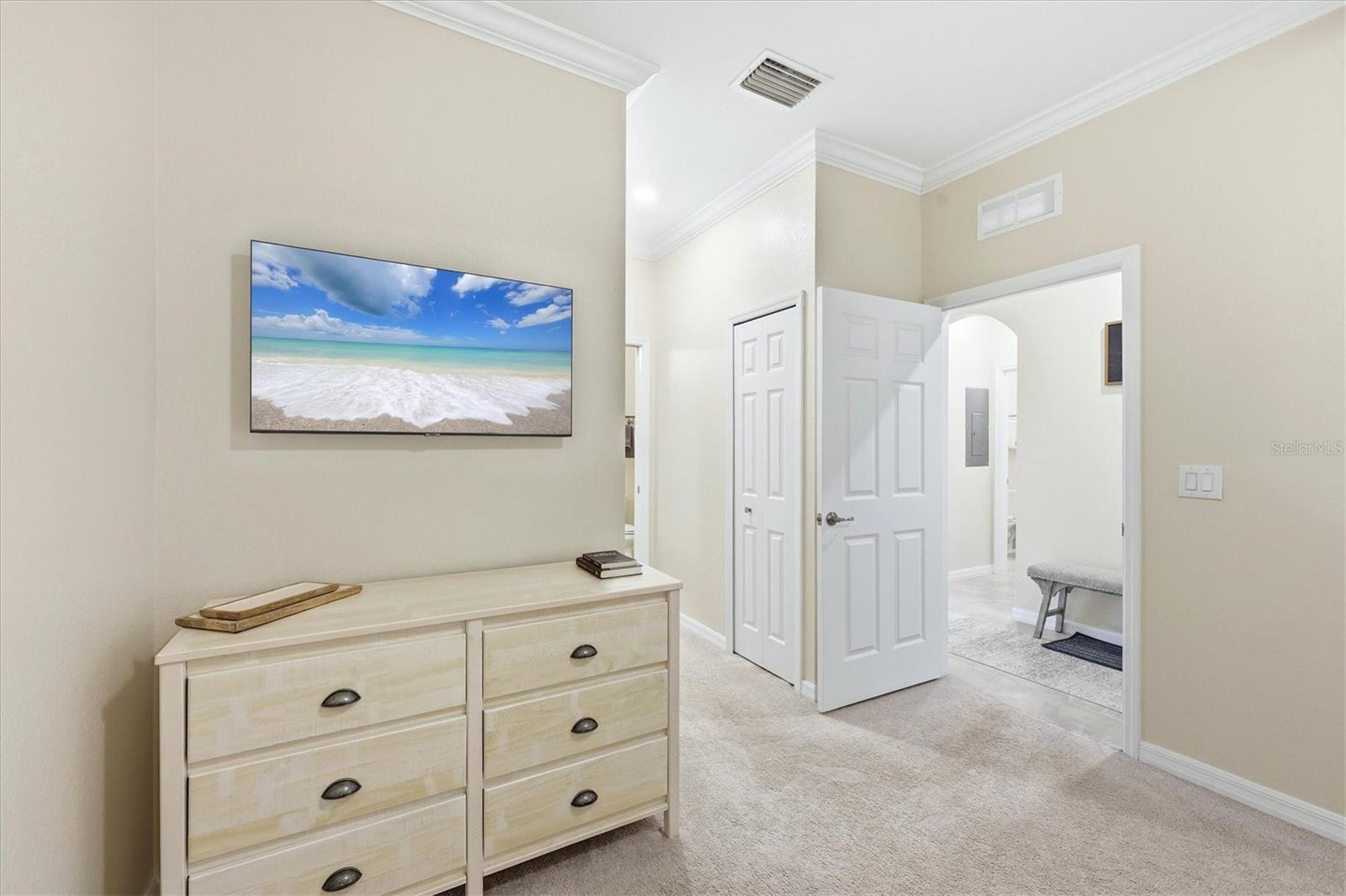 LAKEWOOD NATIONAL - Residential