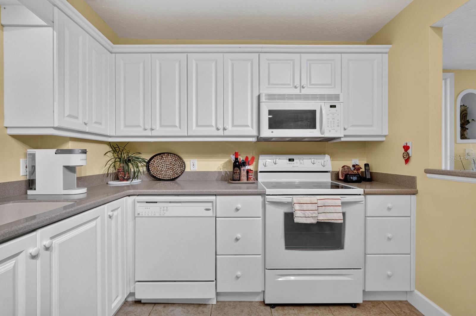 BAYSHORE BATH & TENNIS CLUB CONDO - Residential