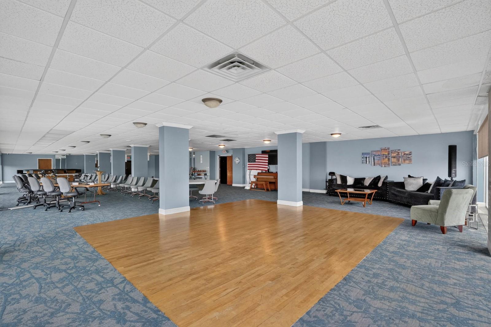 BAYSHORE BATH & TENNIS CLUB CONDO - Residential