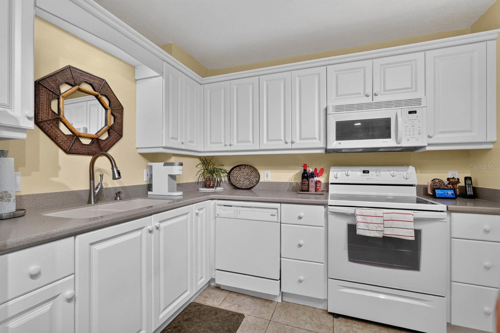 BAYSHORE BATH & TENNIS CLUB CONDO - Residential